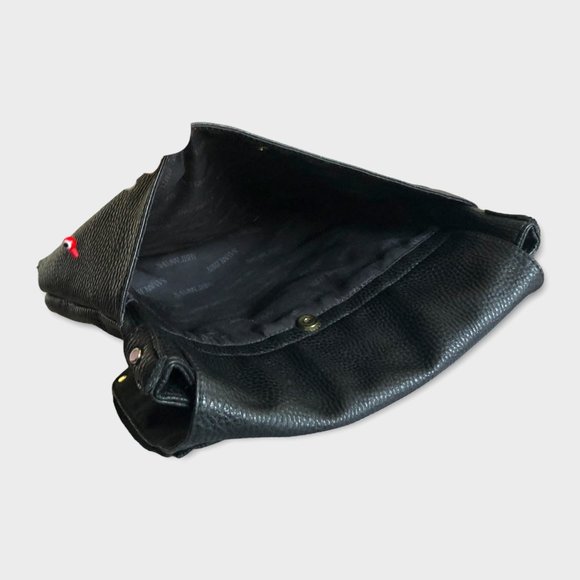 Sam & Libby Black Bow Accent Clutch pebble texture - Picture 7 of 10